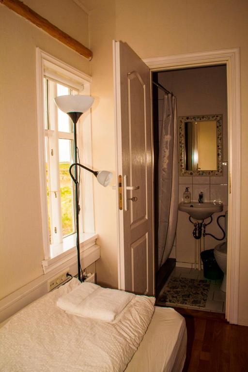 Welcome Edinborg Eyvindarholar Room photo